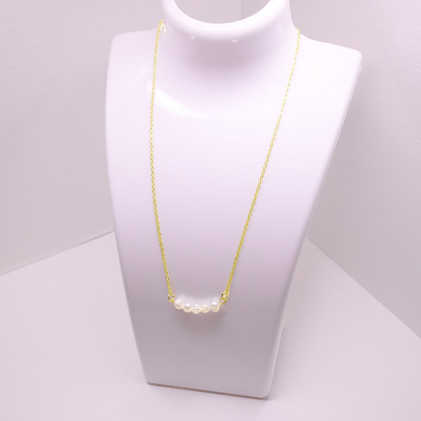 Gold necklace with Freshwater Pearl accent beads